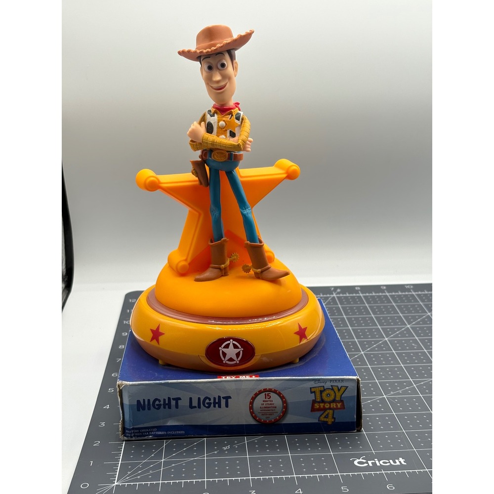Disney Pixar Toy Story 4 Woody Night Light Sheriff Star Peachtree Playthings